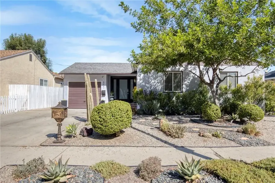 17941 Emelita Street, Encino, CA 91316 - Image #2