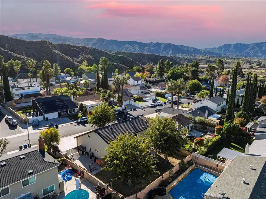 28975 Lotusgarden, Canyon Country, CA 91387 - Image #3