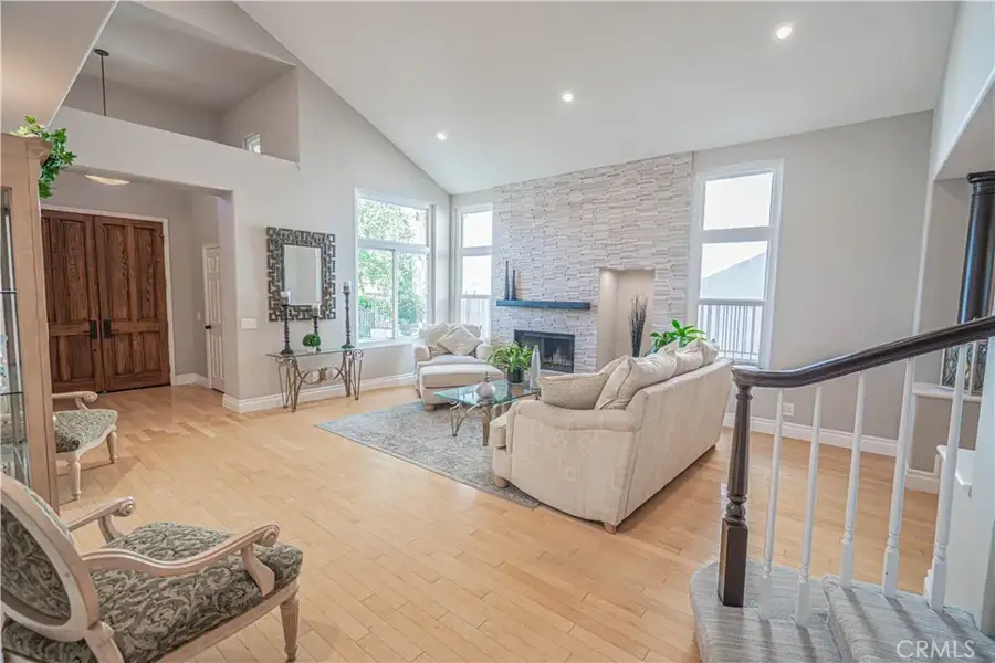 23678 White Oak Court, Newhall, CA 91321 - Image #3