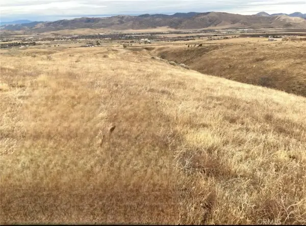 183 Siskiyou Drive, Tehachapi, CA 93561