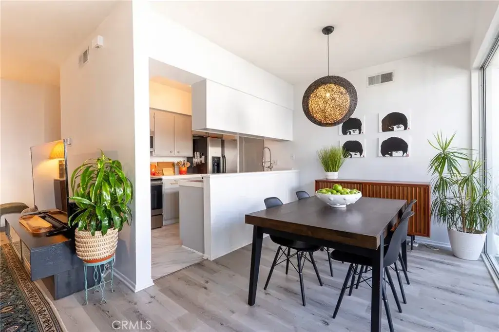 14144 Dickens #216, Sherman Oaks, CA 91423 - Image #1