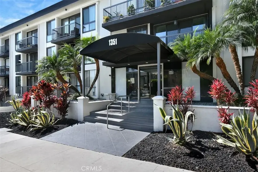 1351 N Crescent Heights Boulevard #114, West Hollywood, CA 90046 - Image #3
