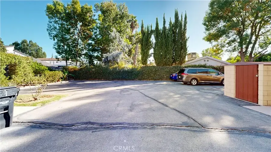 15414 Gault, Van Nuys, CA 91406 - Image #3