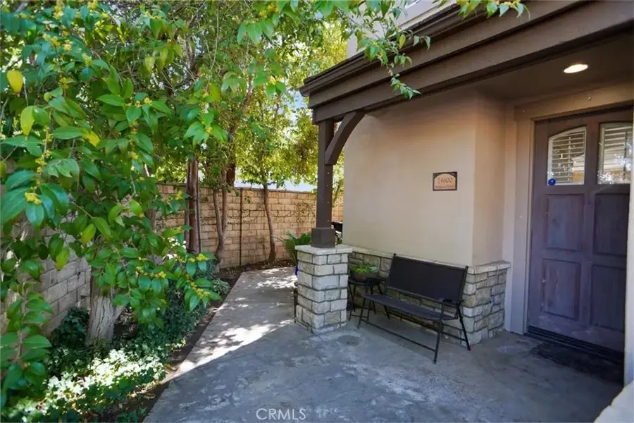 24600 Avignon, Valencia, CA 91355 - Image #2