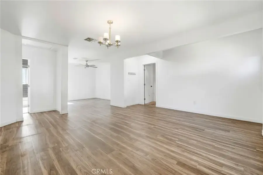 18308 Gresham, Northridge, CA 91325 - Image #2