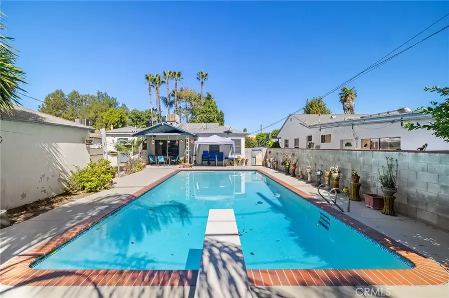 17650 Welby Way, Lake Balboa, CA 91406 - Image #3