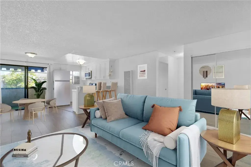 18530 Hatteras Street #209, Tarzana, CA 91356 - Image #1