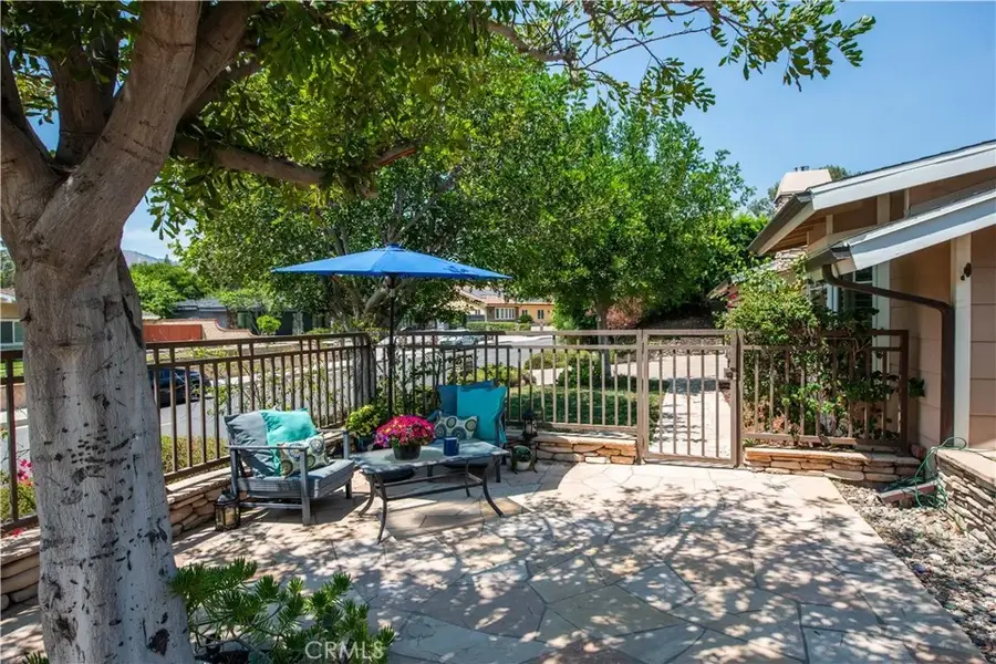 16426 Knollwood Drive, Granada Hills, CA 91344 - Image #3