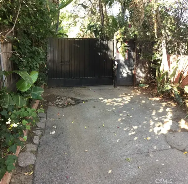 5457 Encino Ave., Encino, CA 91316