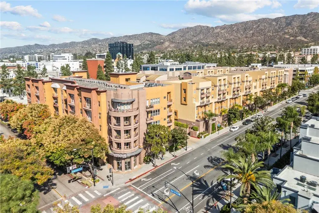 201 E Angeleno #426, Burbank, CA 91502 - Image #1