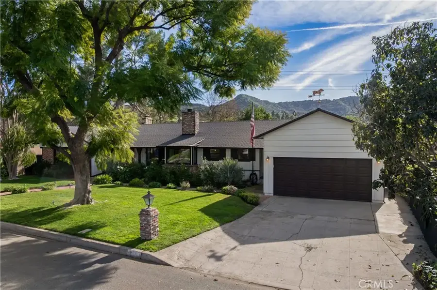 1406 W Valleyheart, Burbank, CA 91506 - Image #2