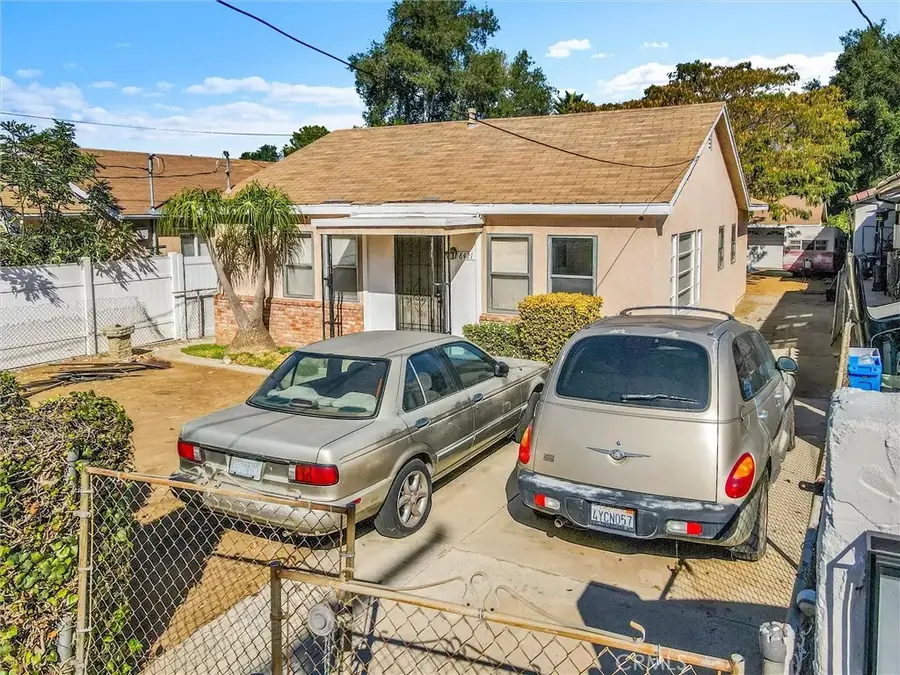 8421 Grenoble, Sunland, CA 91040 - Image #3