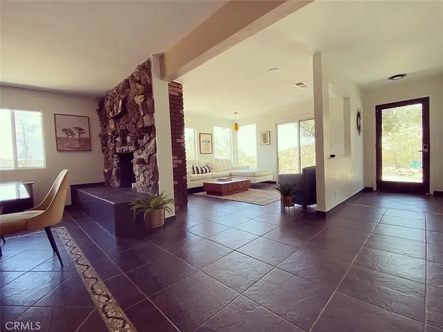 7912 Victor Vista, Yucca Valley, CA 92284 - Image #2