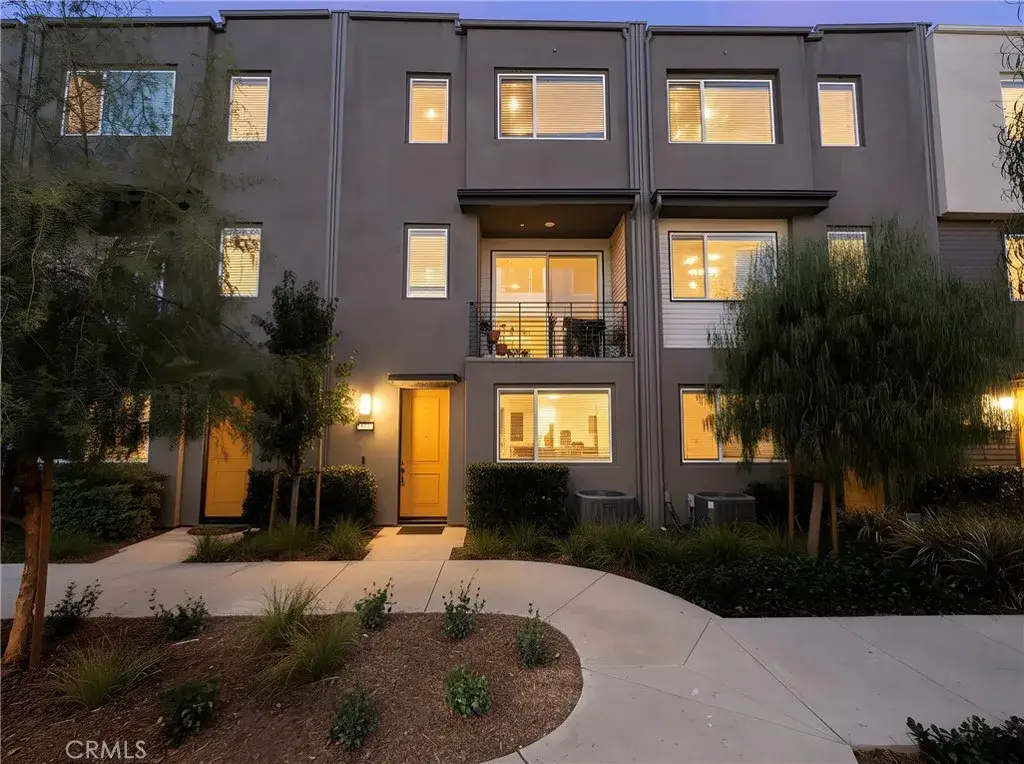 18447 W Mural, Northridge, CA 91325 - Image #1