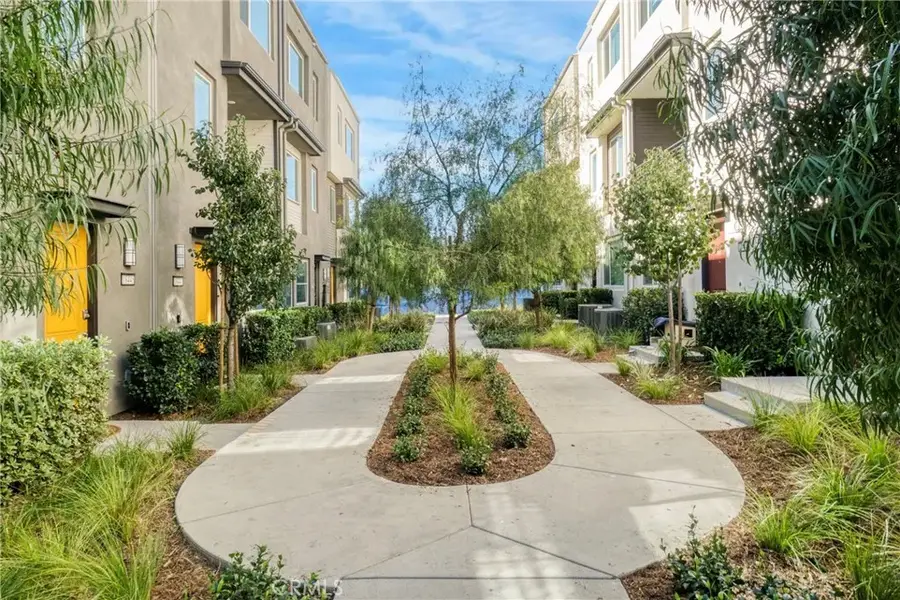 18447 W Mural, Northridge, CA 91325 - Image #3