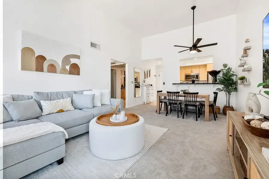 7826 Topanga Canyon Boulevard #301, Canoga Park, CA 91304 - Image #3