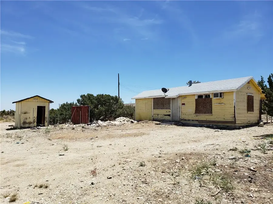 20649 E Avenue Y, Llano, CA 93544 - #3
