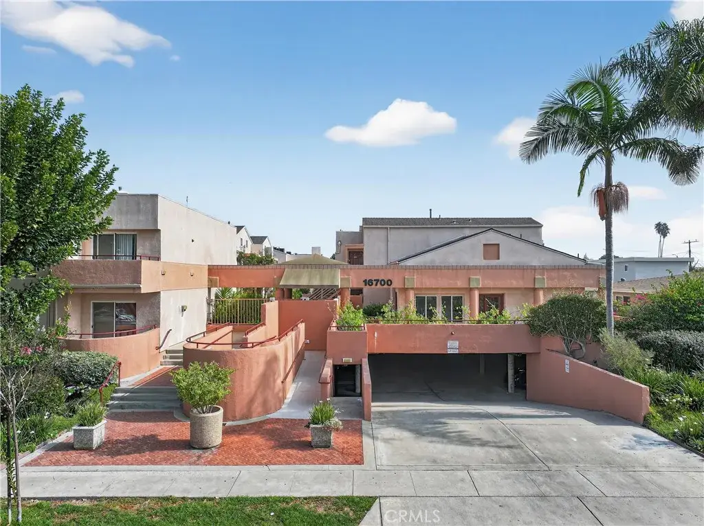 16700 Yukon Avenue #202, Torrance, CA 90504 - Image #1