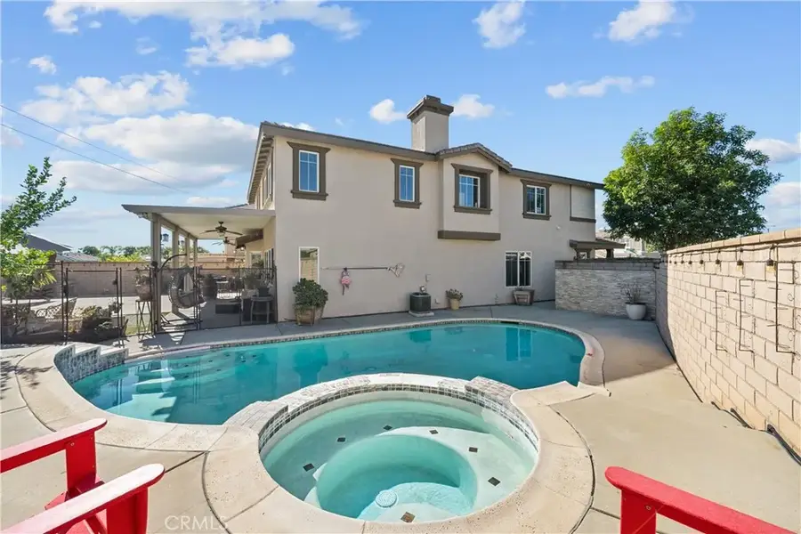 7925 Hemingway Court, Fontana, CA 92336 - Image #2