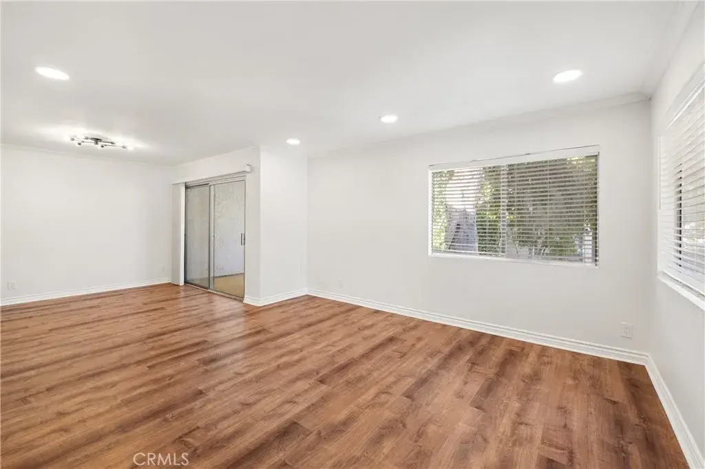 1346 E Hillcrest Drive #49, Thousand Oaks, CA 91362 - Image #1