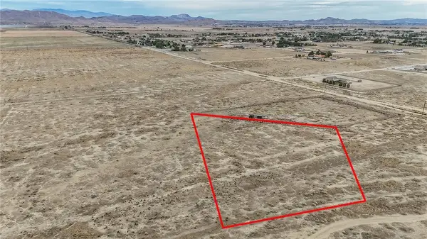 32 Antelope Hwy (a8), Lancaster, CA 93536