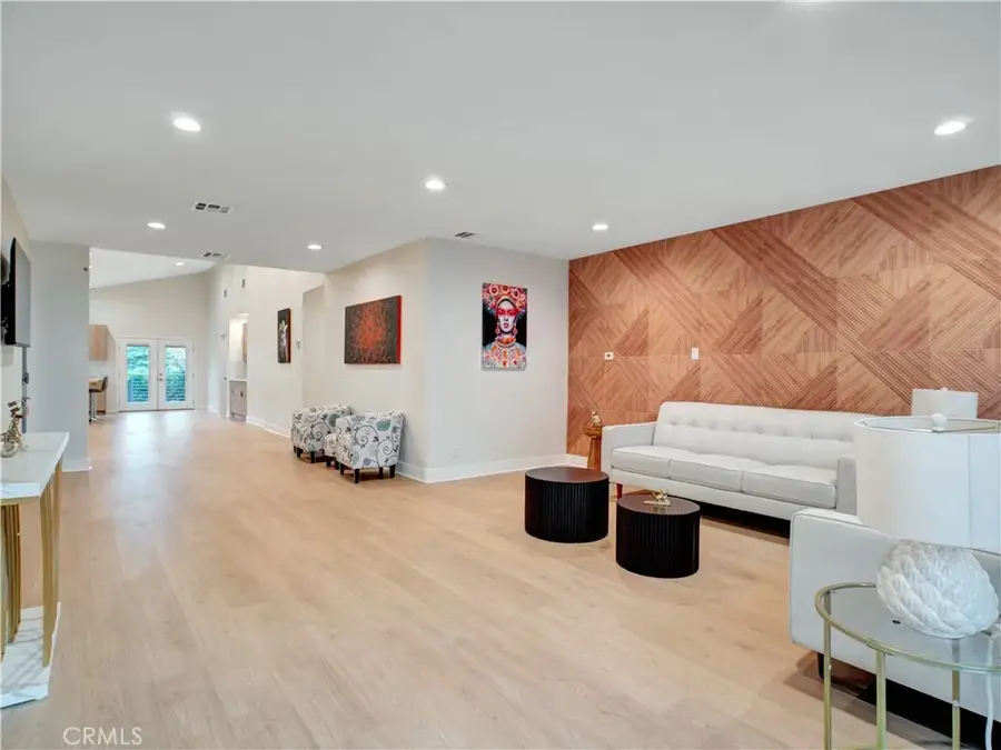 17961 Martha Street, Encino, CA 91316 - Image #3