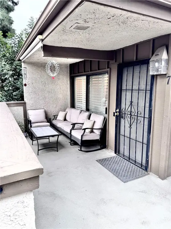 16255 Devonshire #7, Granada Hills, CA 91344