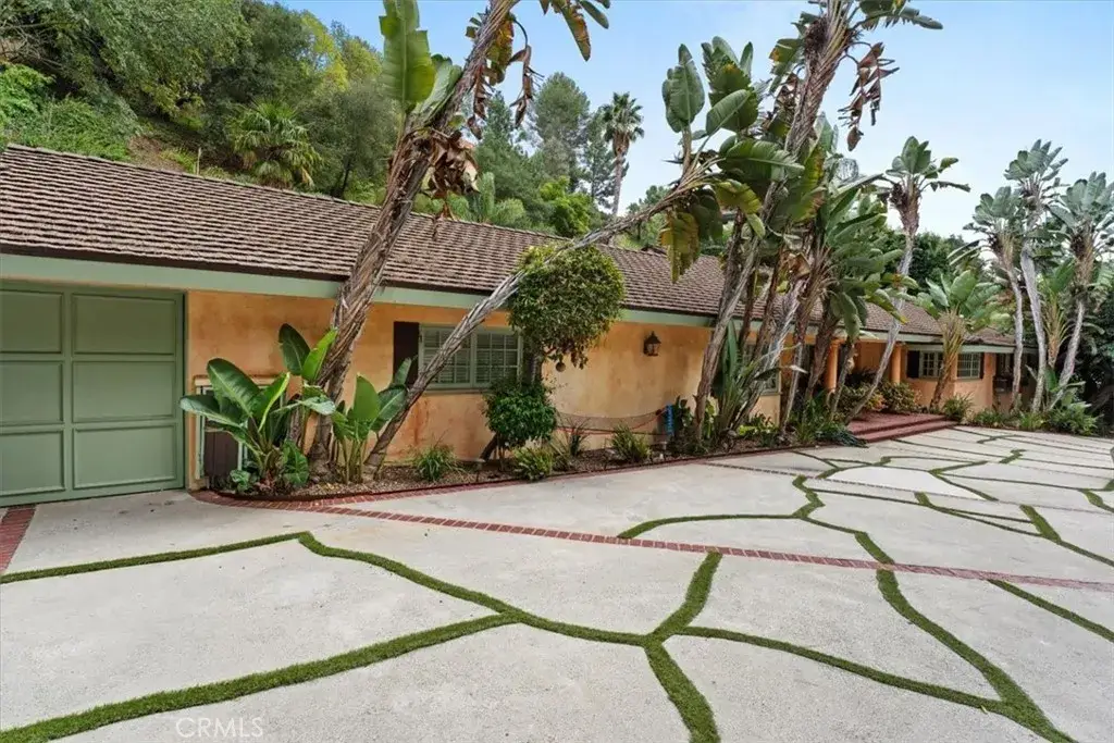 1138 Coldwater Canyon Drive, Beverly Hills, CA 90210 - Image #1