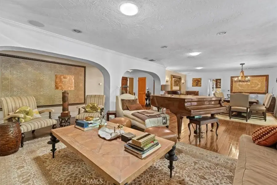 1138 Coldwater Canyon Drive, Beverly Hills, CA 90210 - Image #2