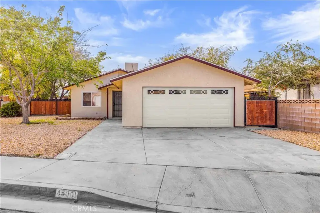 45001 Logue Court, Lancaster, CA 93535 - #1