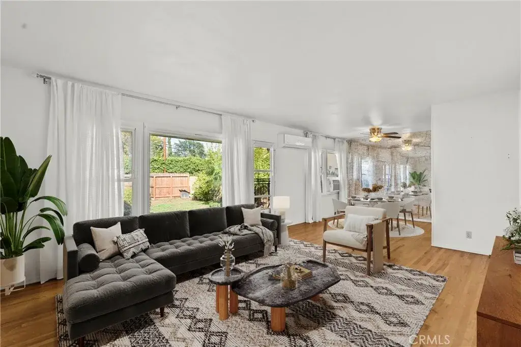 16731 Victory Boulevard, Van Nuys, CA 91406 - Image #1