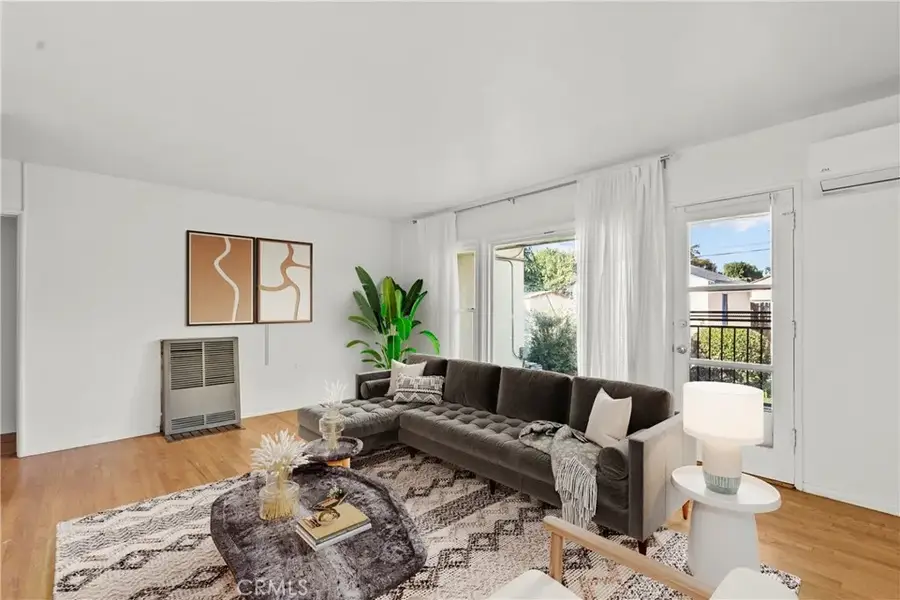 16731 Victory Boulevard, Van Nuys, CA 91406 - Image #3