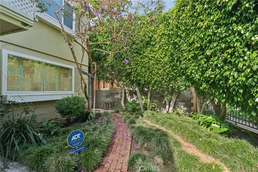 123 S Gretna Green, Los Angeles, CA 90049 - Image #2
