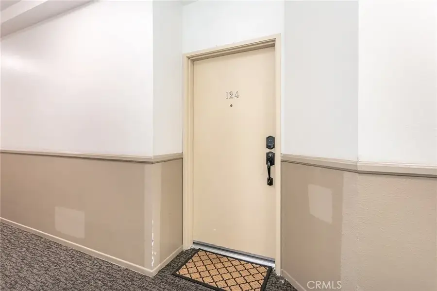 19350 Sherman Way #124, Reseda, CA 91335 - Image #3