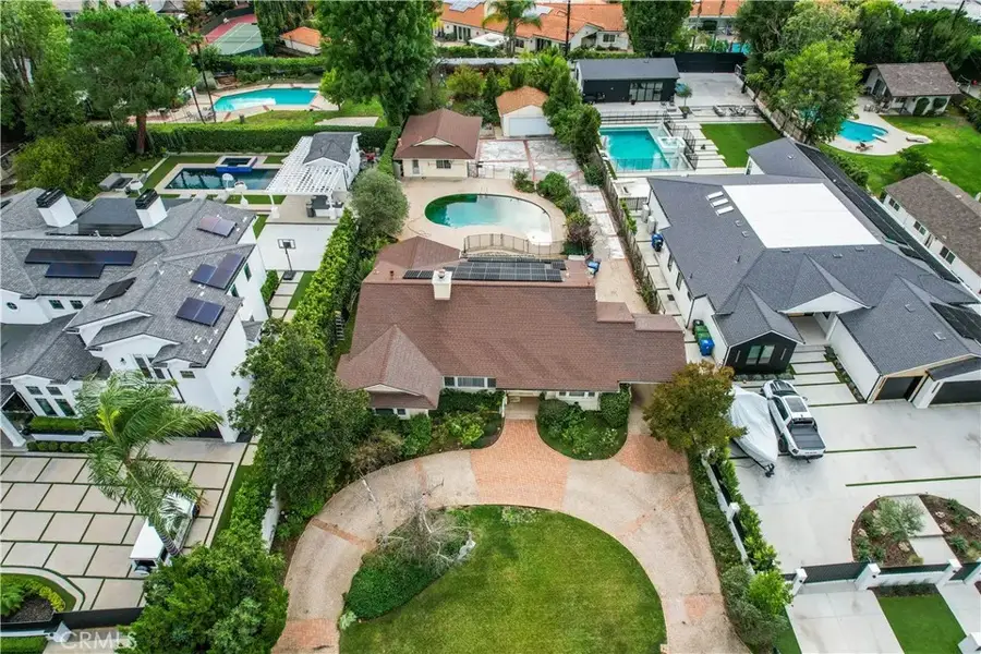 19732 Henshaw, Tarzana, CA 91364 - Image #3