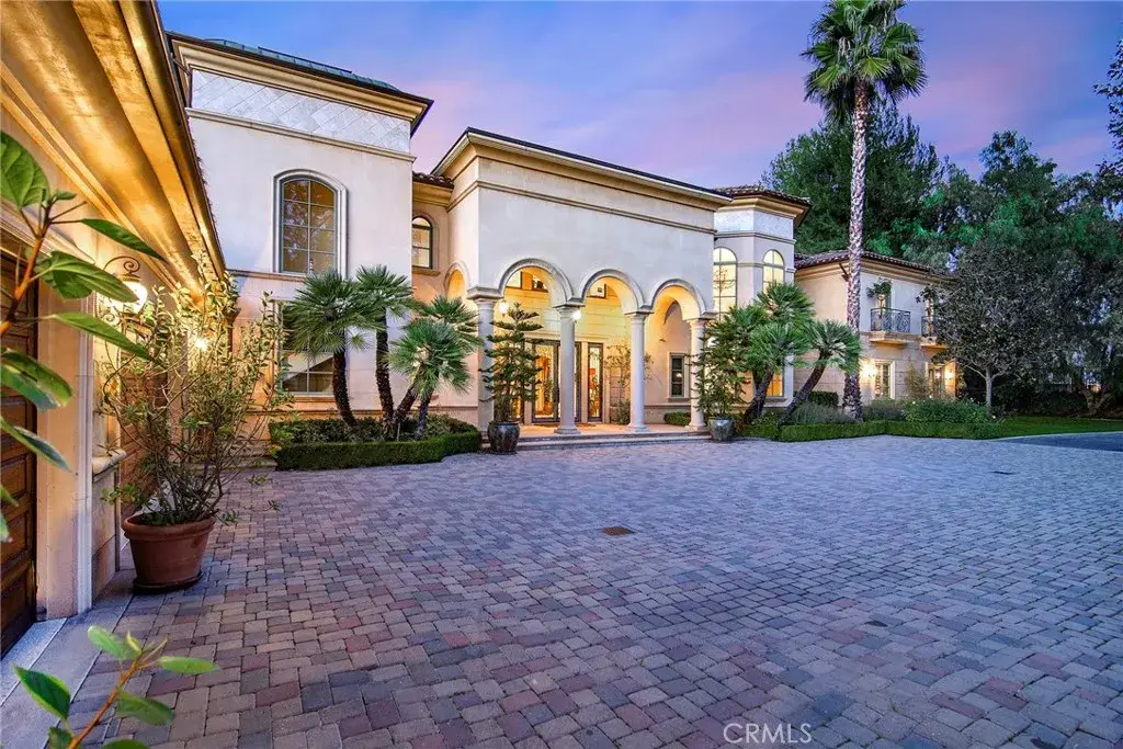 18933 La Montana Place, Tarzana, CA 91356 - Image #1