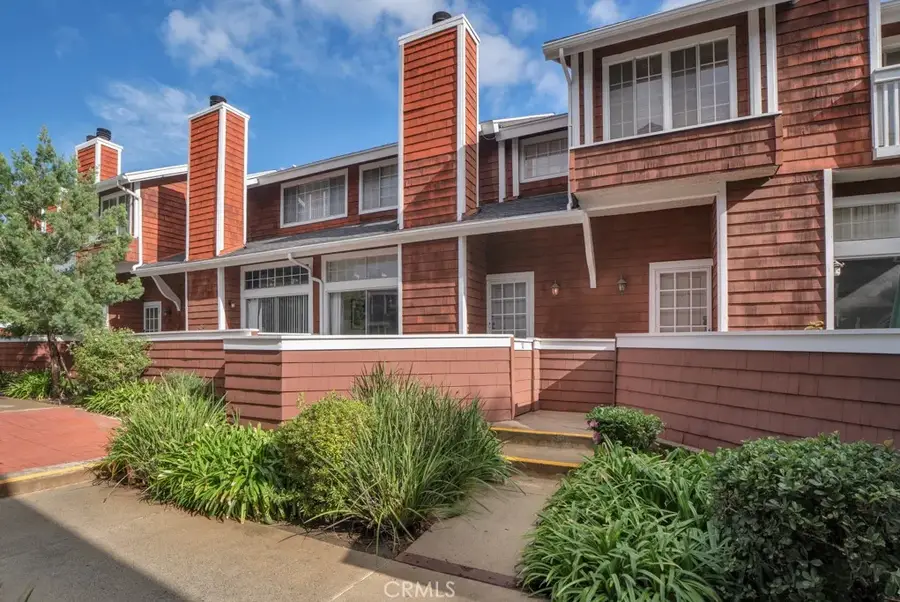 19431 Sherman Way #10, Reseda, CA 91335 - Image #3