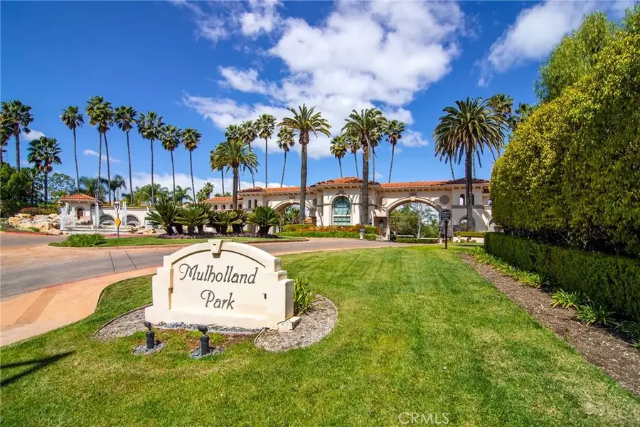 19134 Briarfield Way, Tarzana, CA 91356 - Image #2