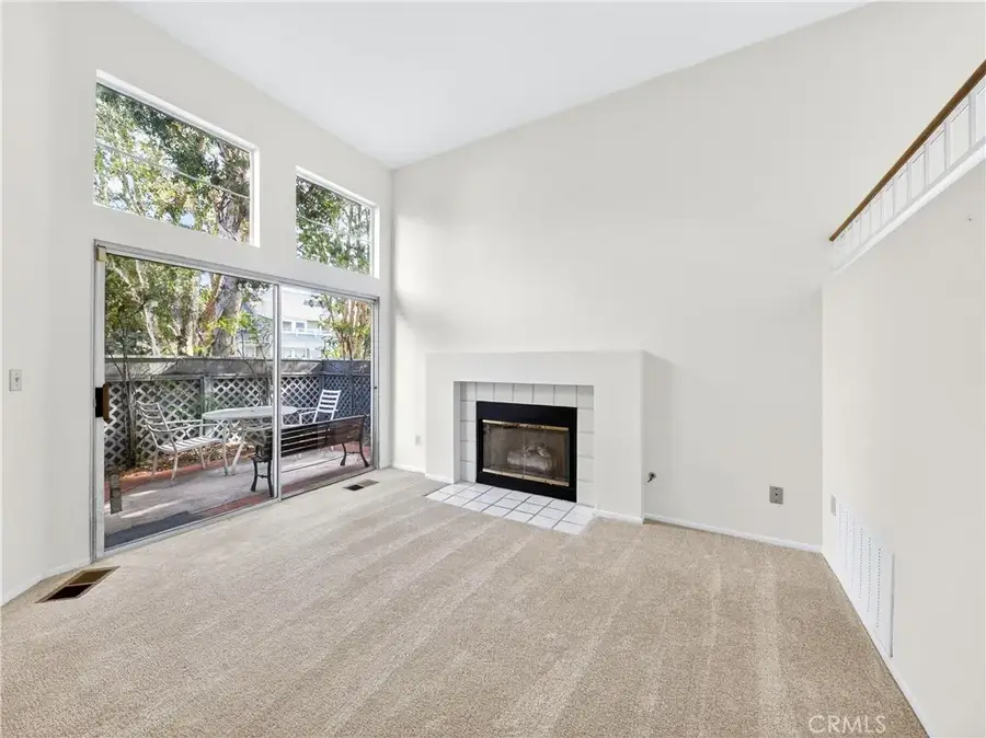 1045 Gilbert, San Buenaventura Ventura, CA 93003 - Image #3