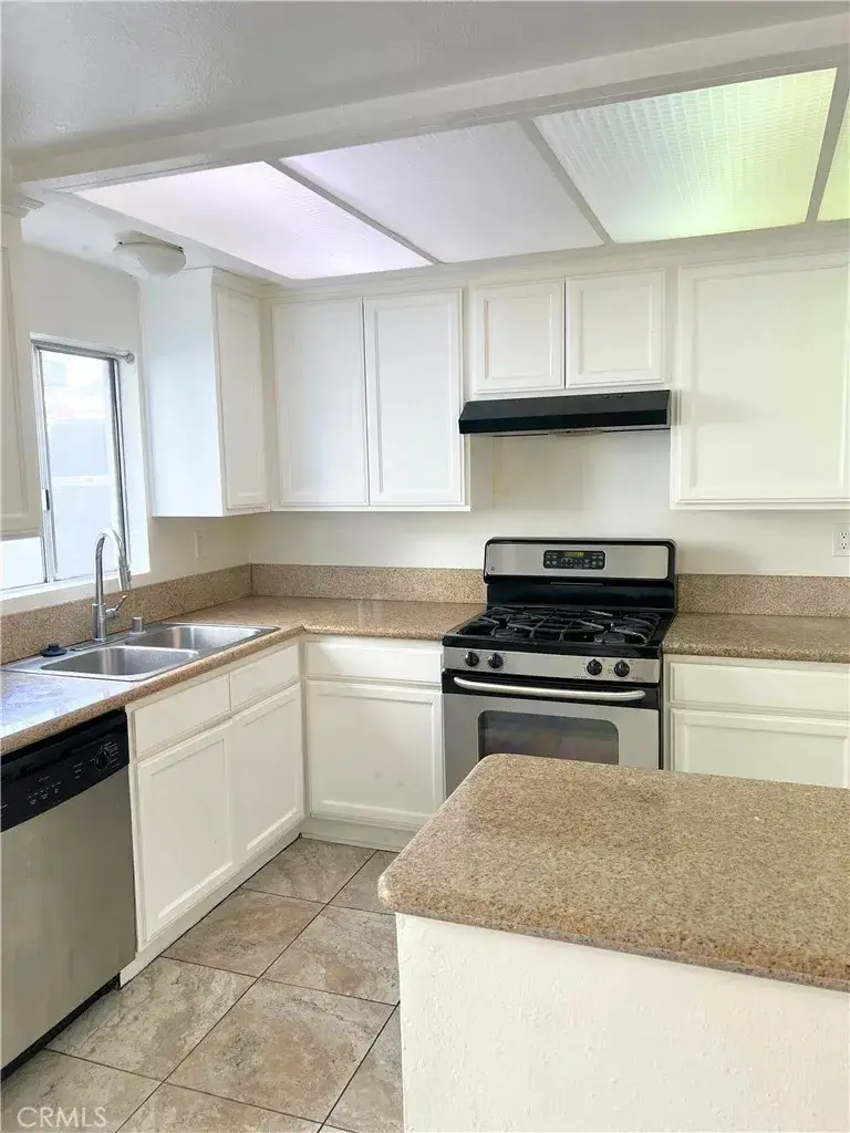 14345 Foothill #102, Sylmar, CA 91342 - Image #3