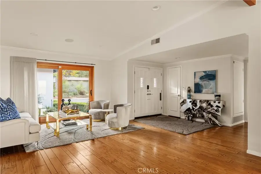 22370 Algunas Road, Woodland Hills, CA 91364 - Image #3