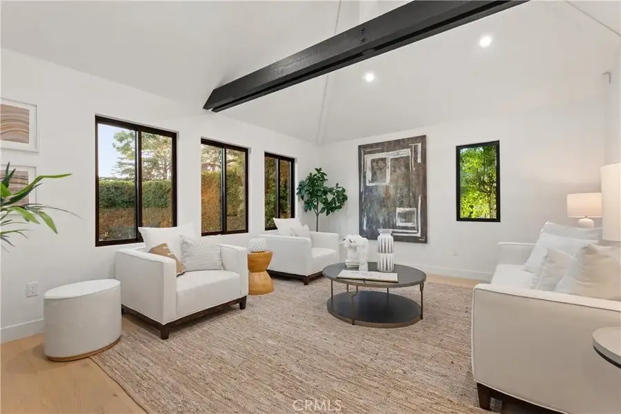 13541 Chandler Boulevard, Sherman Oaks, CA 91401 - Image #3