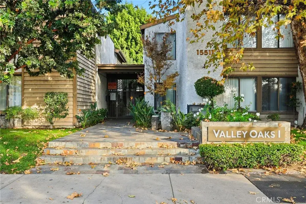 15511 Sherman Way #19, Van Nuys, CA 91406 - Image #1