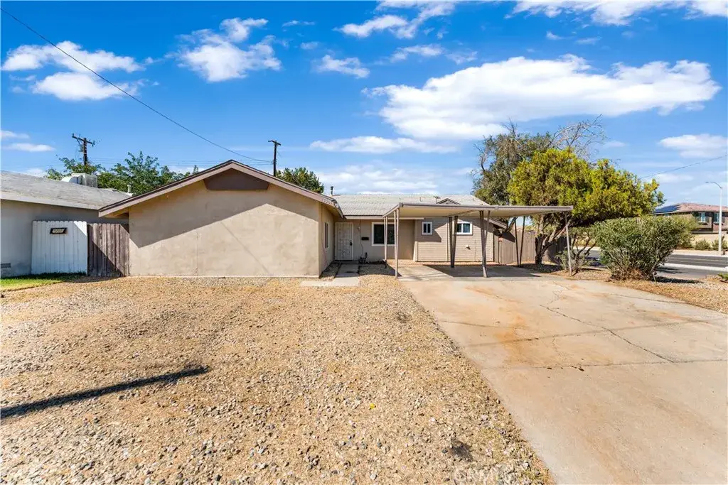 45581 6th Street East, Lancaster, CA 93535 - Image #1
