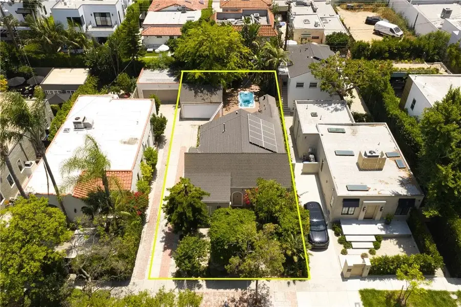 8748 Ashcroft Avenue, West Hollywood, CA 90048 - Image #2