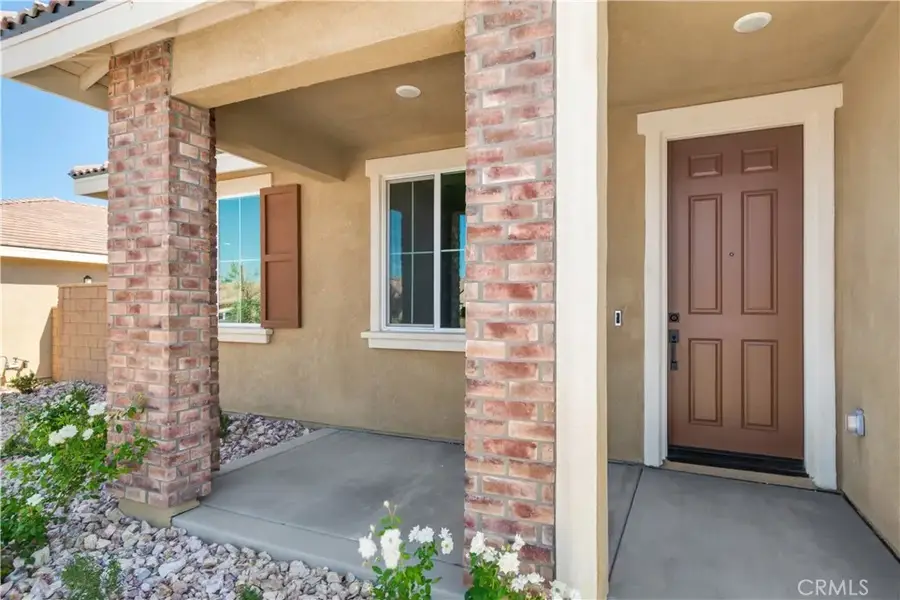 13743 Mesa View Drive, Victorville, CA 92392 - Image #2