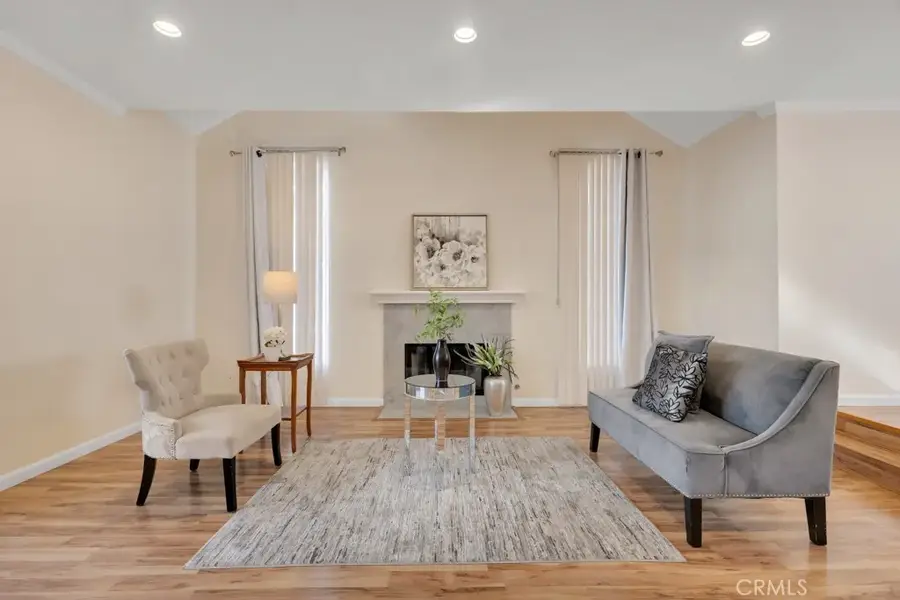 8958 Burnet Avenue #E6, North Hills, CA 91343 - Image #3