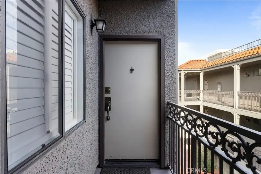 14844 Dickens #308, Sherman Oaks, CA 91403 - Image #2