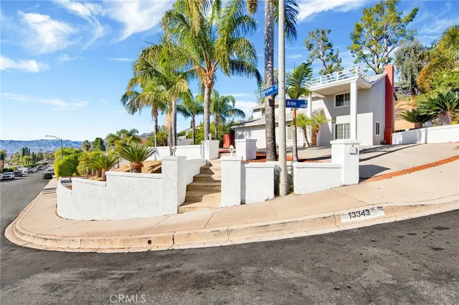 13343 Aldergrove, Sylmar, CA 91342 - Image #2