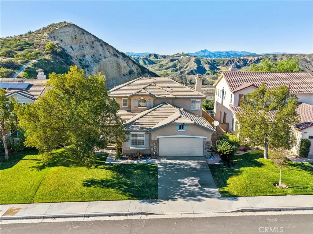 22939 Raintree, Saugus, CA 91390 - Image #1